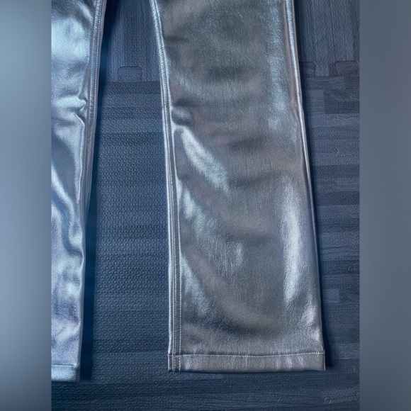 Abercrombie & Fitch Silver Curve Love Vegan Leather 90’s Straight Pant 30 / 10 - Picture 10 of 12
